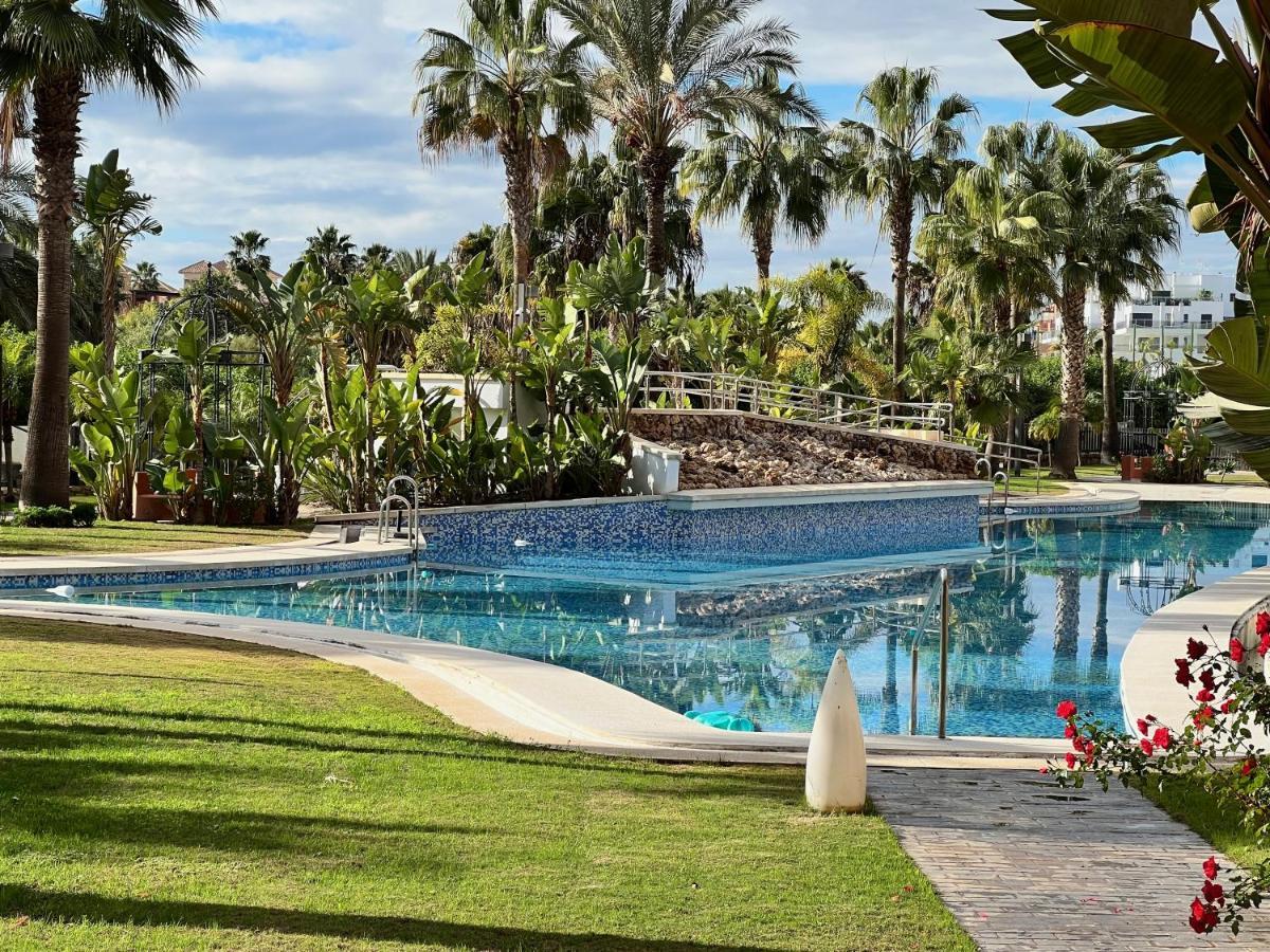 Pushe Playa Granada Beach&Golf 6 โมตริล ภายนอก รูปภาพ